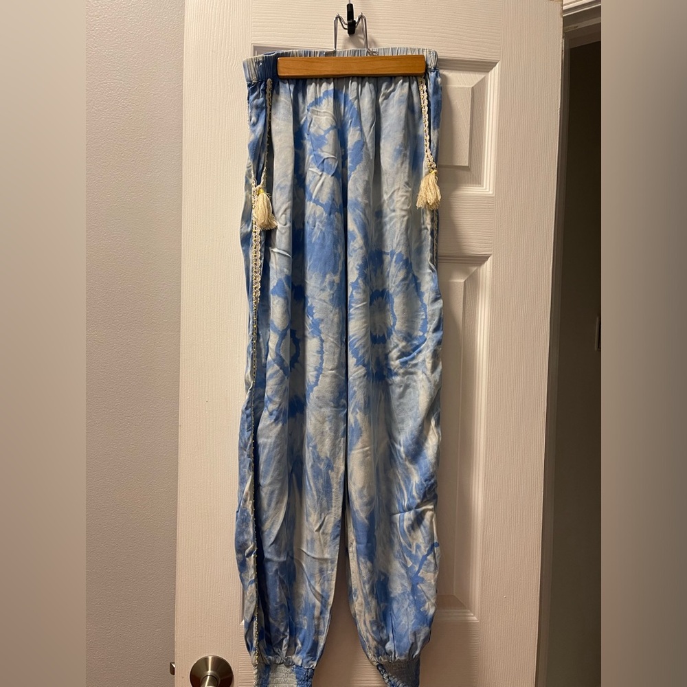 Skemo Tie Dye Joggers in size Medium NWT